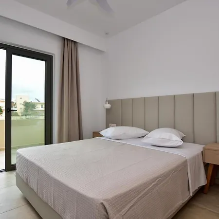 Rosemary Aparthotel *